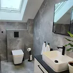 Wilga House 1 *