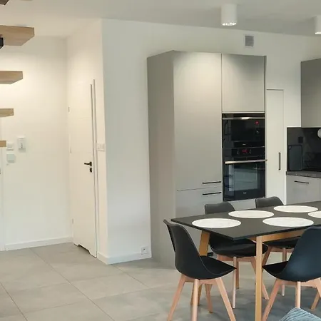 Wilga House 1 *