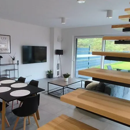 Wilga House 1 *